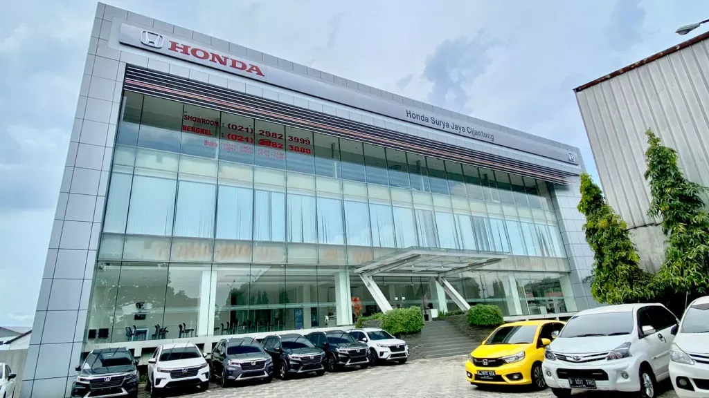 Senjakala Raksasa Jepang: Membedah Alasan Bergugurannya Diler Honda di Tengah "Tsunami" EV Tiongkok dan Badai Ekonomi
