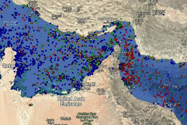Teror "Kawanan Lebah" Di Selat Hormuz: Taktik Asimetris Iran dan Runtuhnya Keamanan Logistik Global 2026
