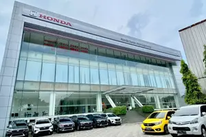 Senjakala Raksasa Jepang: Membedah Alasan Bergugurannya Diler Honda di Tengah "Tsunami" EV Tiongkok dan Badai Ekonomi